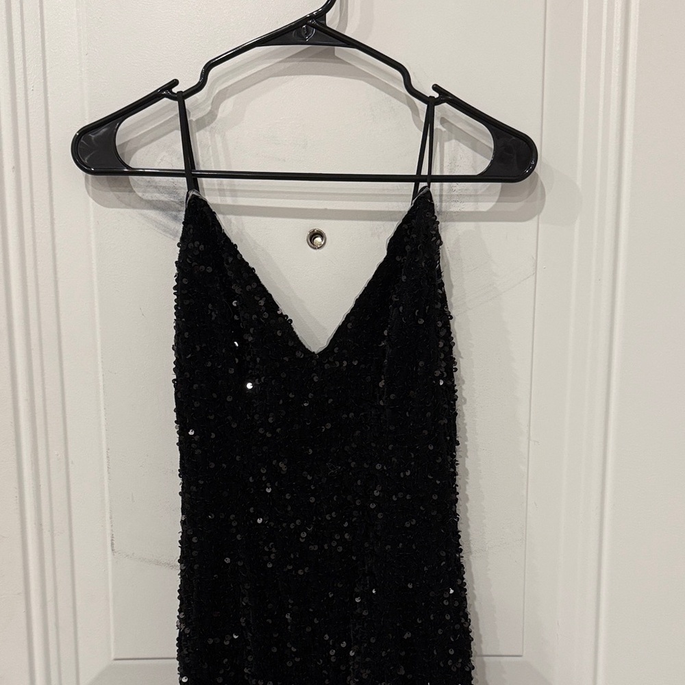 Elegant Black Sequin Maxi Dress